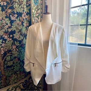 Apt. 9 White Tailored Blazer with Half Sleeves & Zipper Pockets